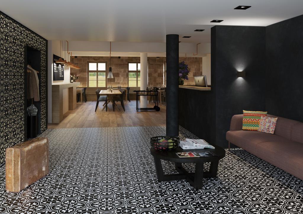 East-west Riverside 3* Basel